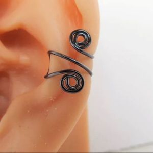 Gunmetal Artistic Wire Double Spiral Ear Cuff 👂🏻